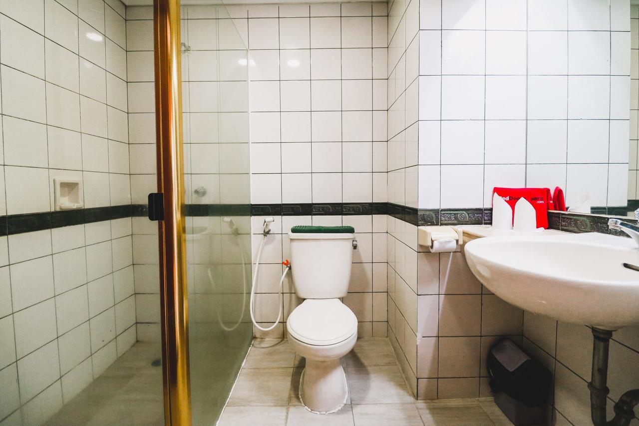 Reddoorz Plus Near Monumen Nasional Джакарта Екстериор снимка