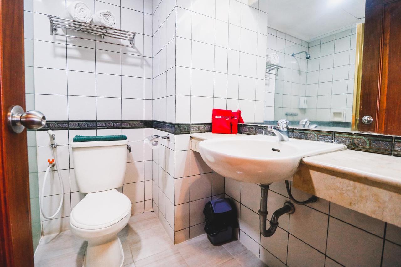 Reddoorz Plus Near Monumen Nasional Джакарта Екстериор снимка